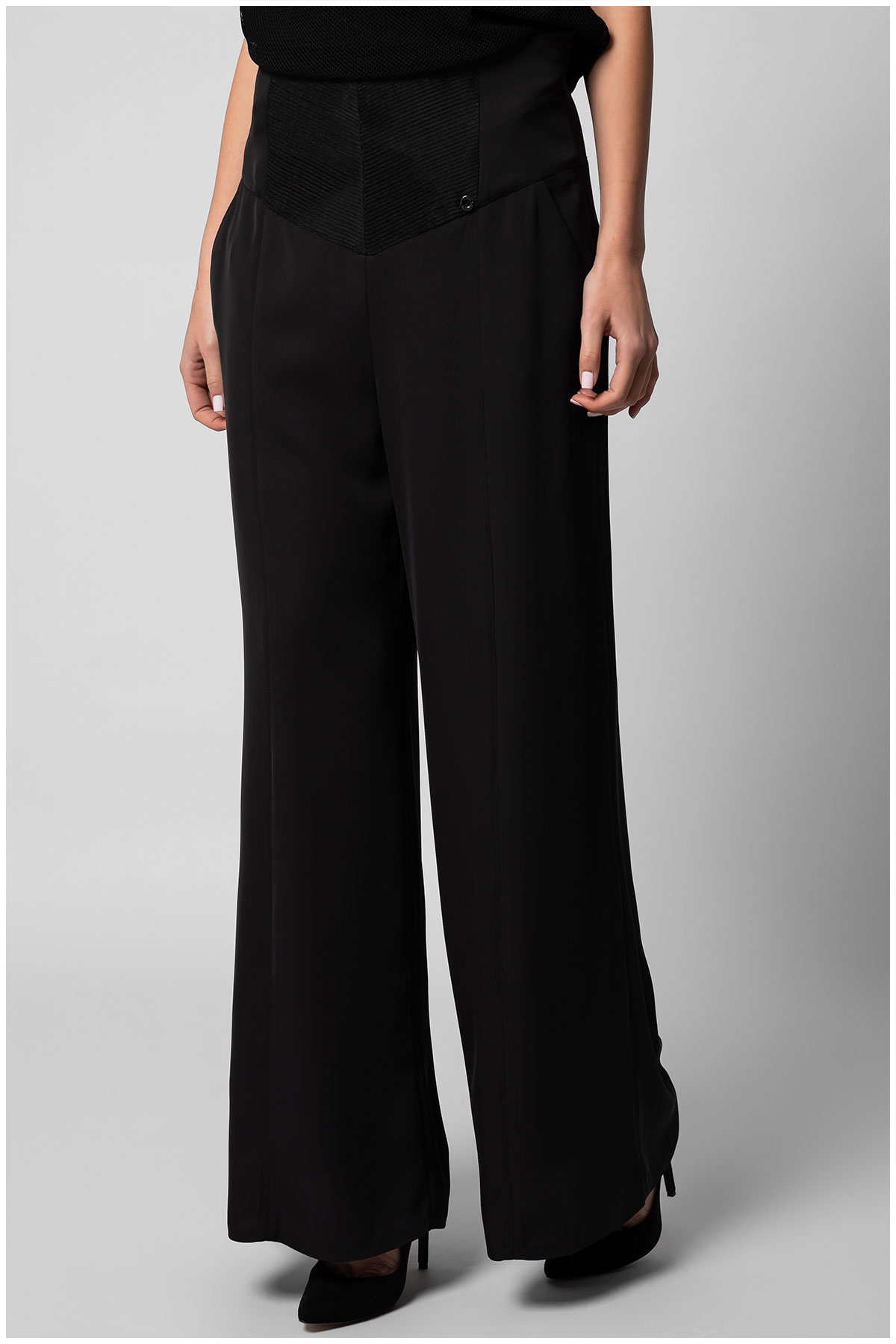 Léon - Elegantni Cvjetni Pantaloni