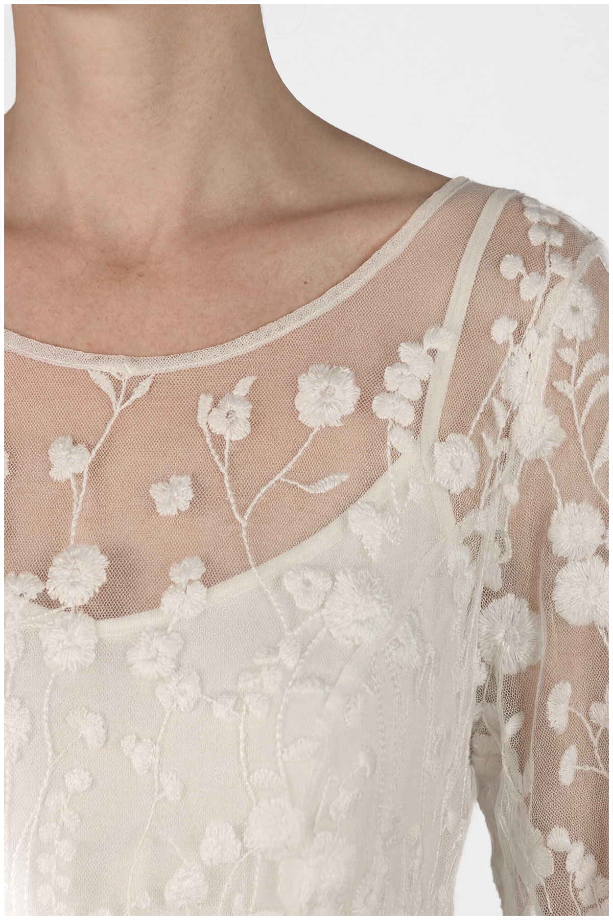 Elegant white midi dress with floral embroidery and tulle | Luna Fashion House Elegant white midi dress with floral embroidery and tulle | Luna Fashion House