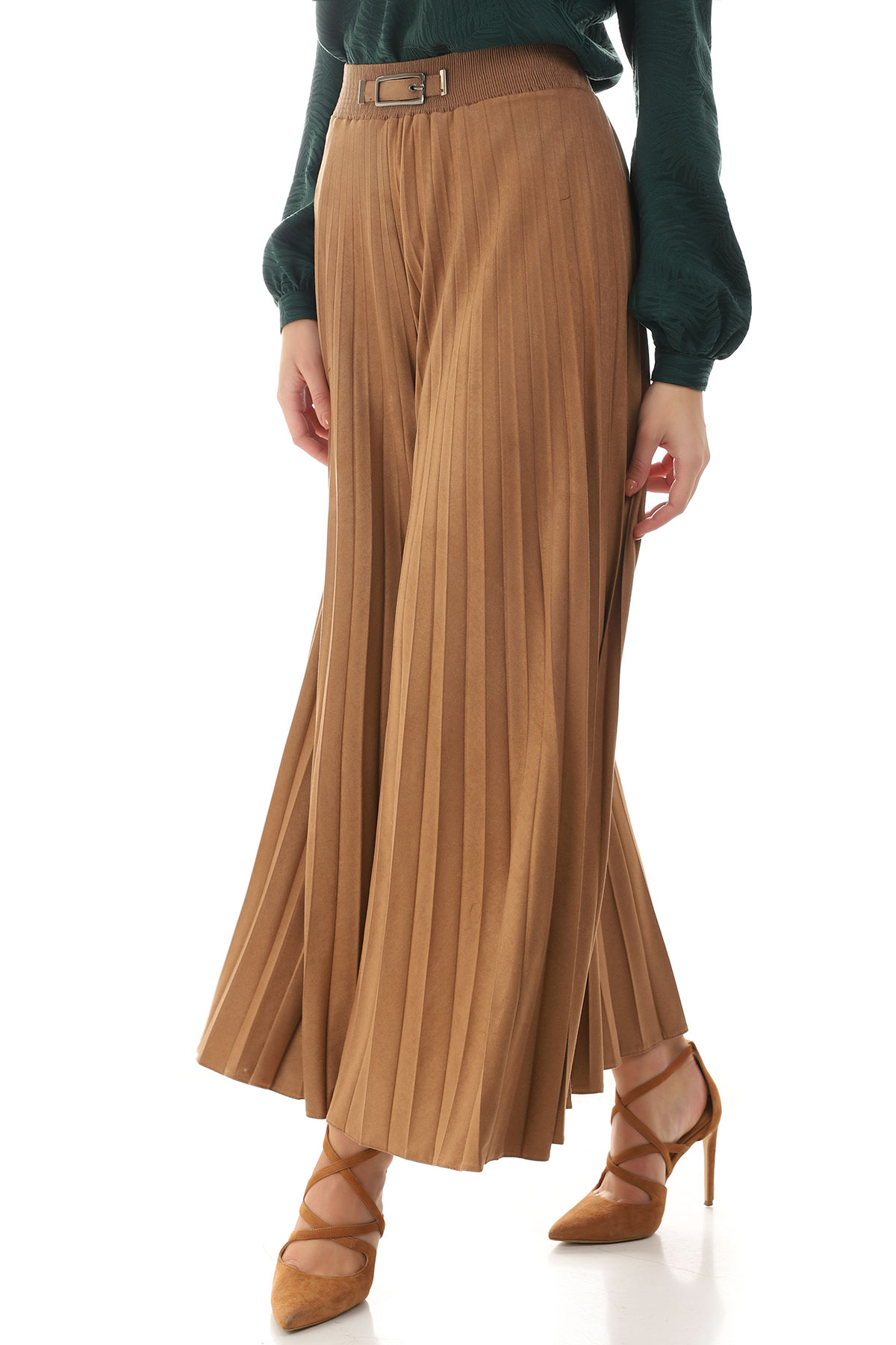 Pleated camel pants | Luna Fashion House