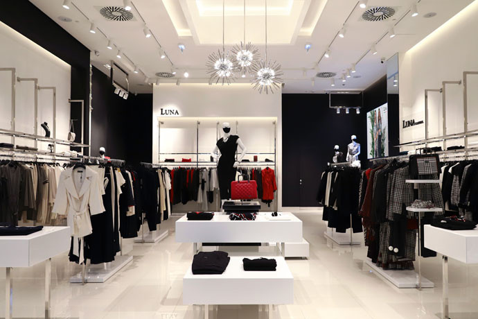NEW LUNA CONCEPT SHOP IN SHOPPING CENTER GALLERY IN BELGRADE