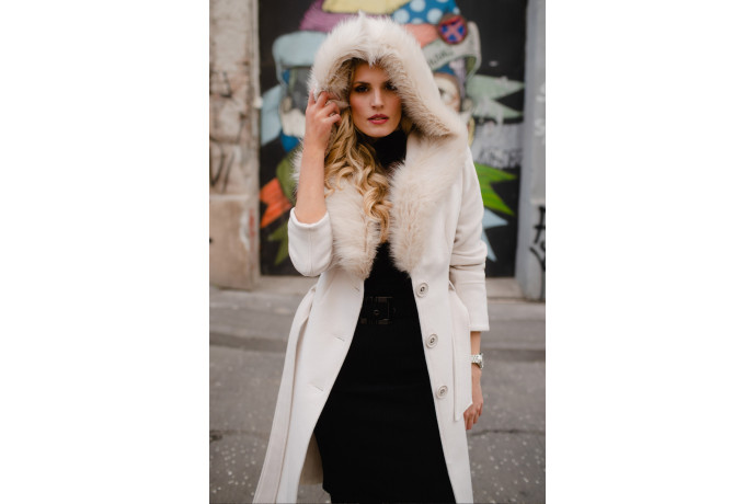 Luna Jesen 2022 outfit 36