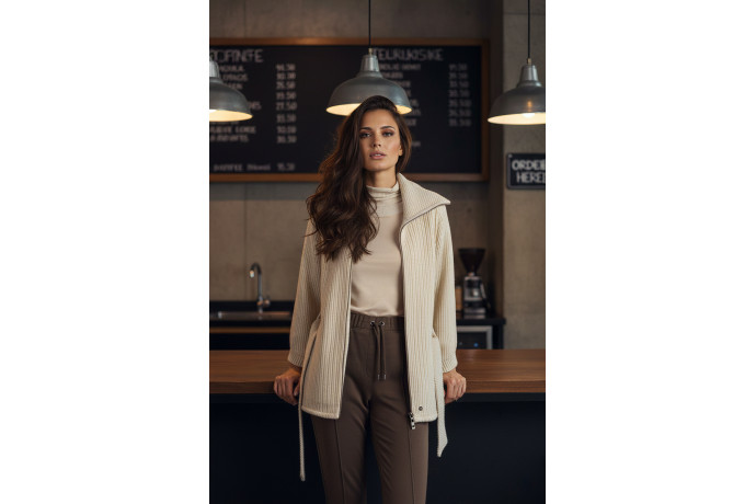 Luna casual outfit 3