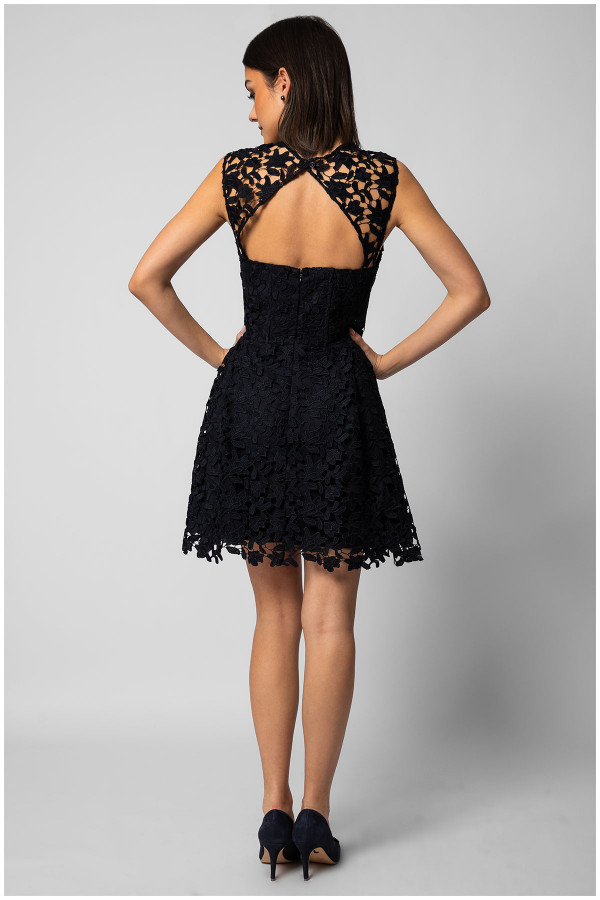 HALJINA KRATKA MELISA 1 