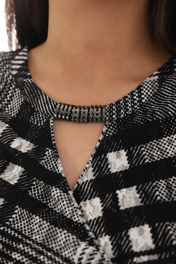 HALJINA KRATKA ADRIJANA 