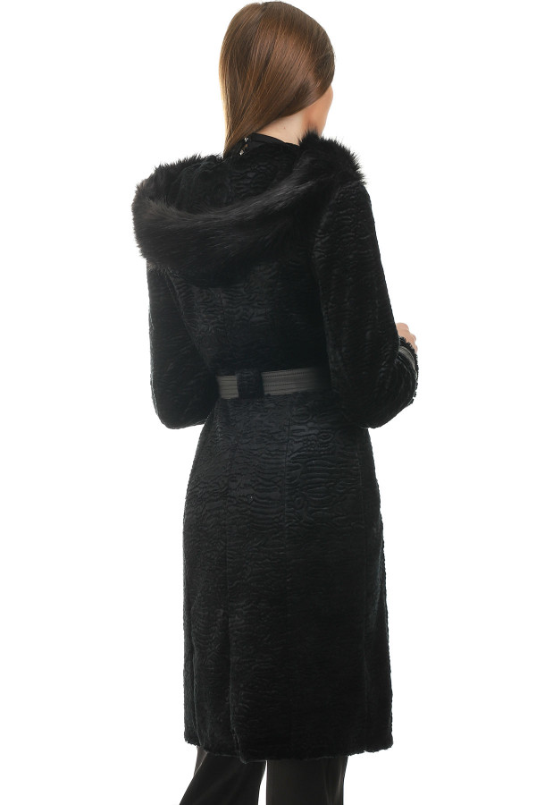 BUNDA USKA SA KAPULJAČOM PAULA 