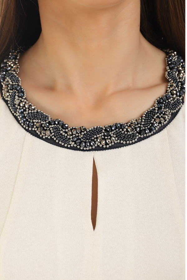 HALJINA USKA ANABELA 