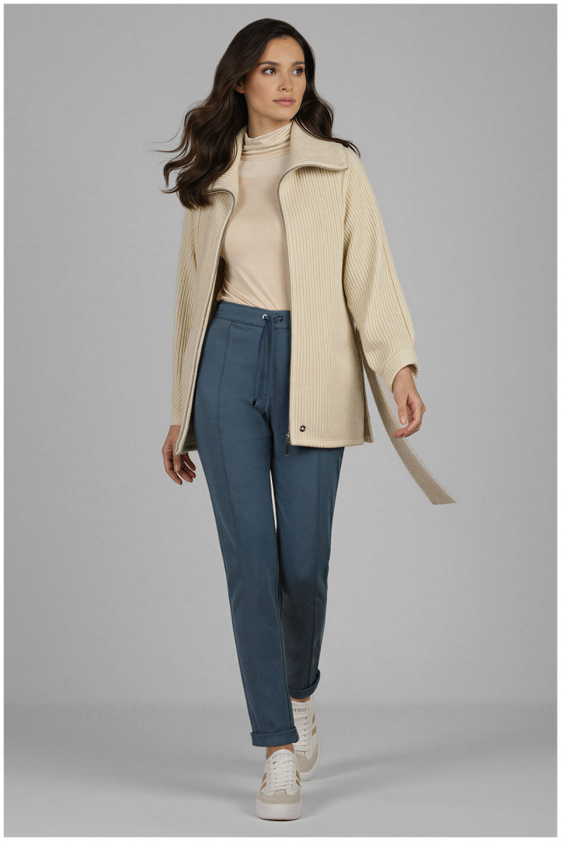 DONJI DEO TRENERKE LEONA 