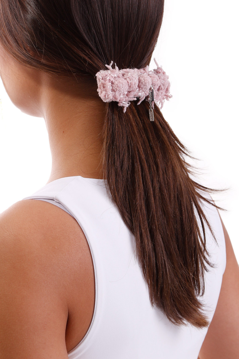 UKRASNA ŠNALA ZA KOSU 