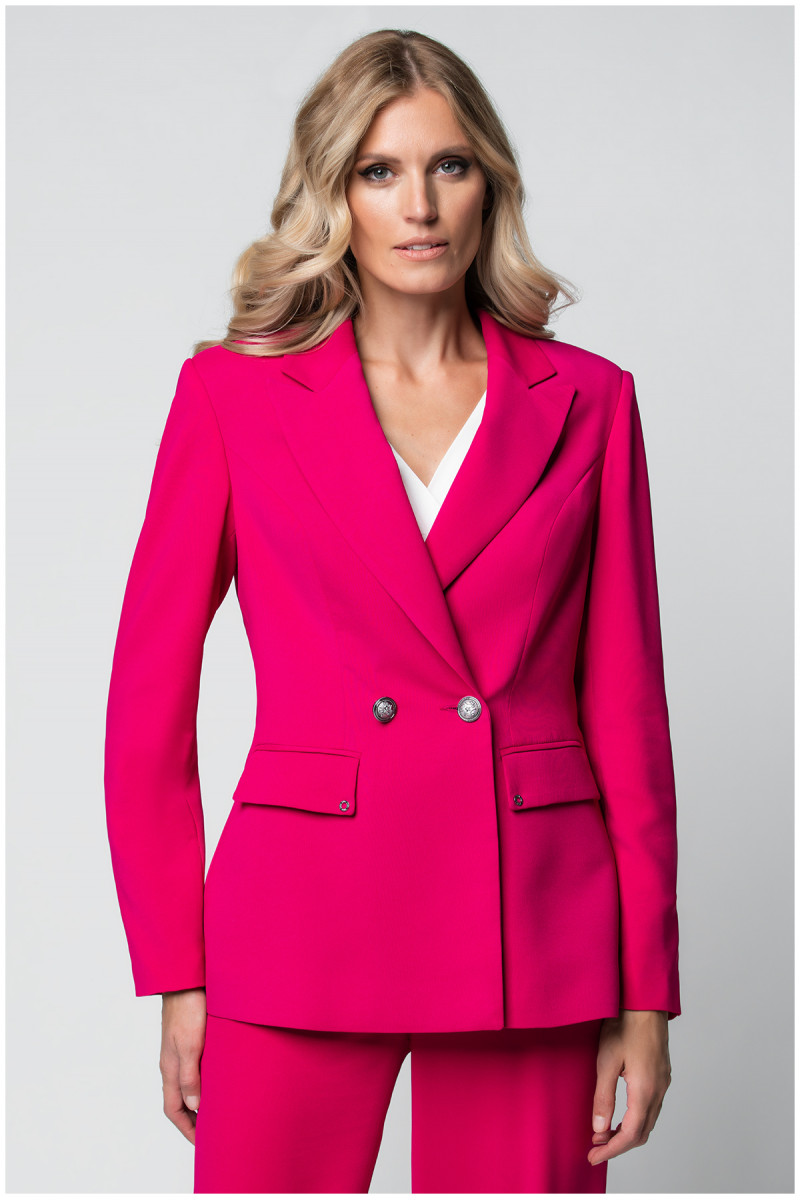 Cyclamen-colored waist cut blazer